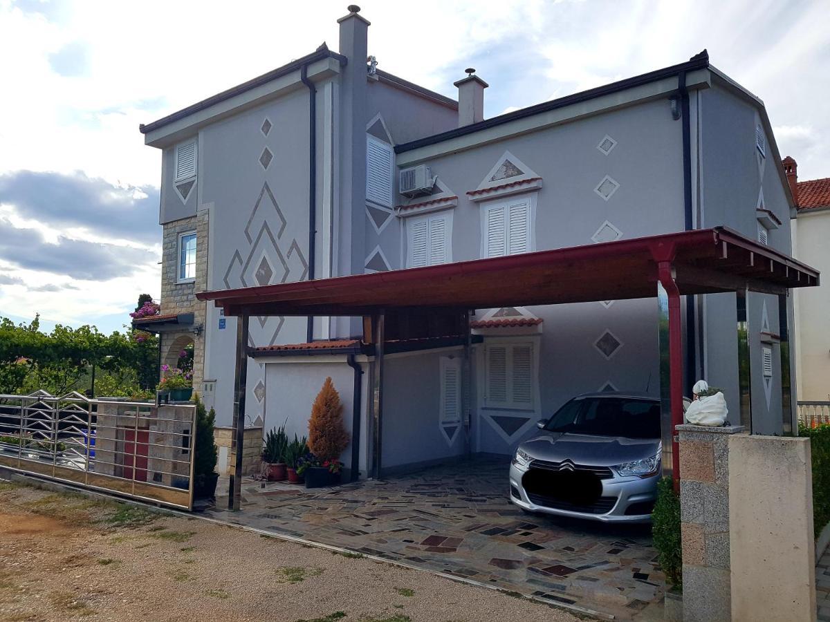 Apartments Petar & Anka Biograd Na Moru Dış mekan fotoğraf