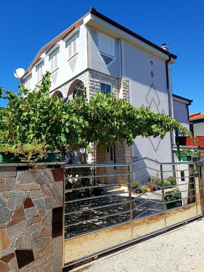 Apartments Petar & Anka Biograd Na Moru Dış mekan fotoğraf
