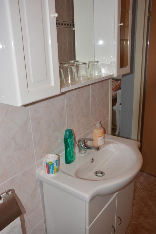 Apartments Petar & Anka Biograd Na Moru Oda fotoğraf