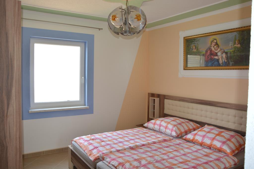 Apartments Petar & Anka Biograd Na Moru Oda fotoğraf