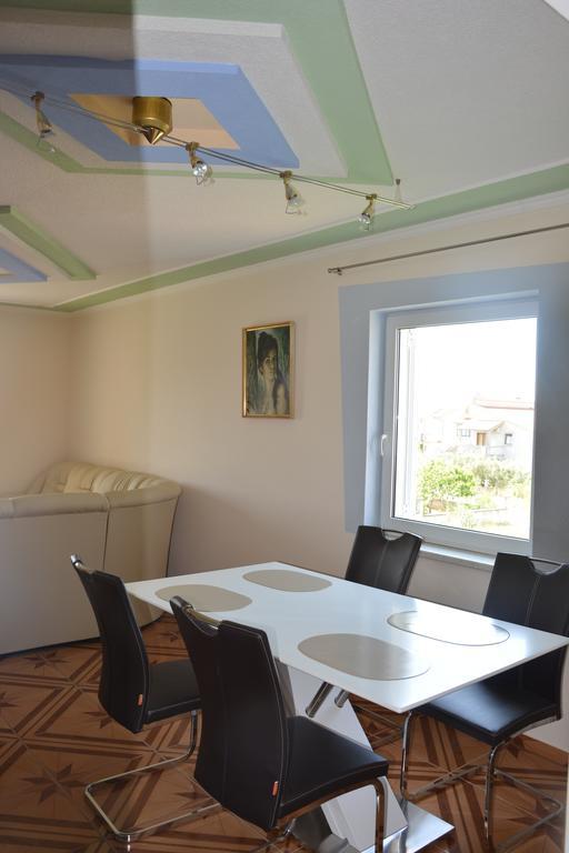 Apartments Petar & Anka Biograd Na Moru Oda fotoğraf